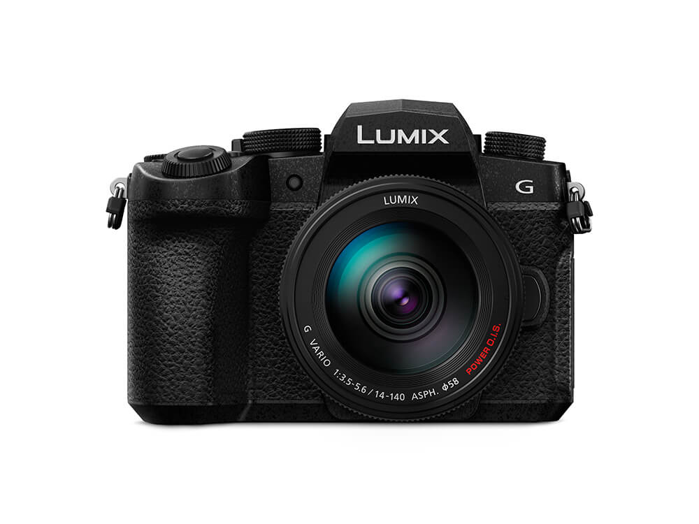 LUMIX G90