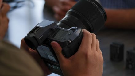 Read Fujifilm GFX100, 100 Megapixel mirrorless Camera Unveiled