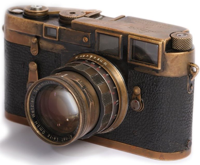 Leica M3 auction