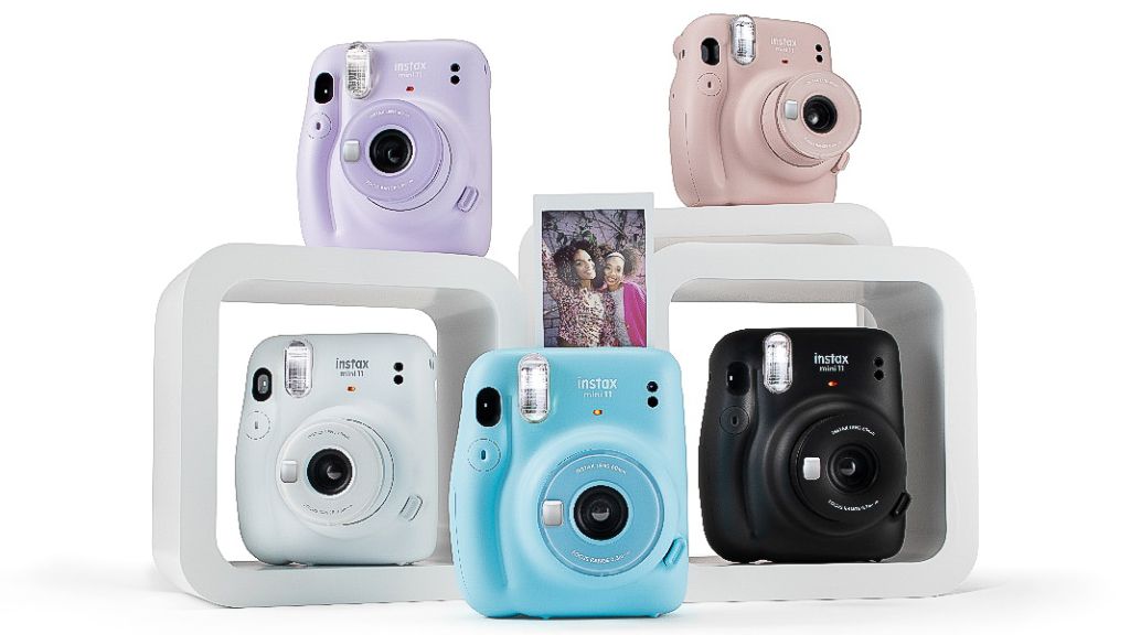 Fujifilm instax Mini 11 Instant Camera with Built in Lens