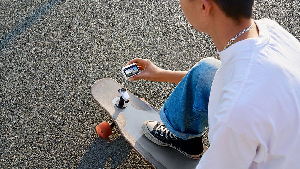 Insta360 Go 3 skateboard