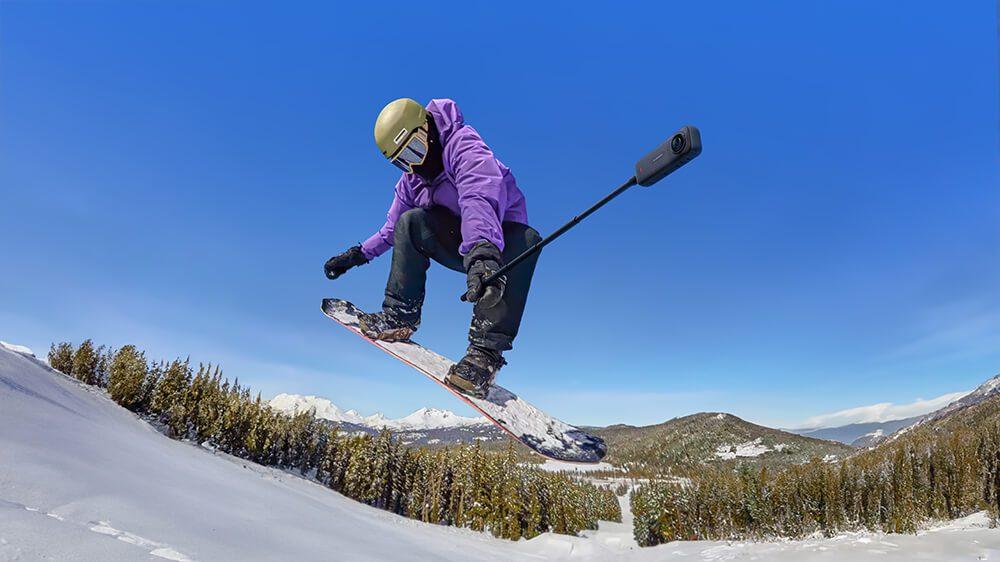 Insta360 X4 skiing